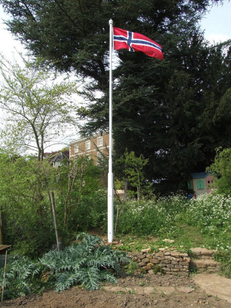 The Wooden Flagpole Company